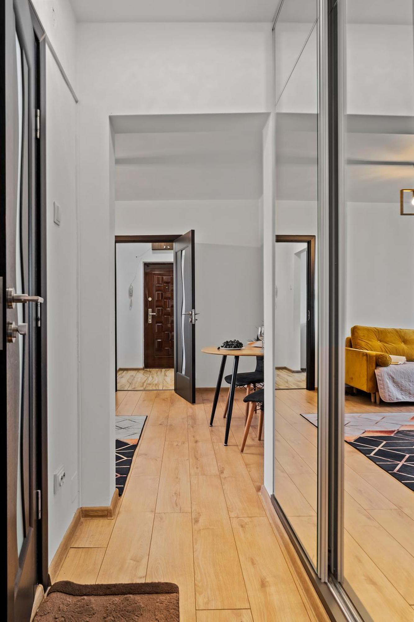 Apartament De Lux Drumul Taberei Bukarest Kültér fotó